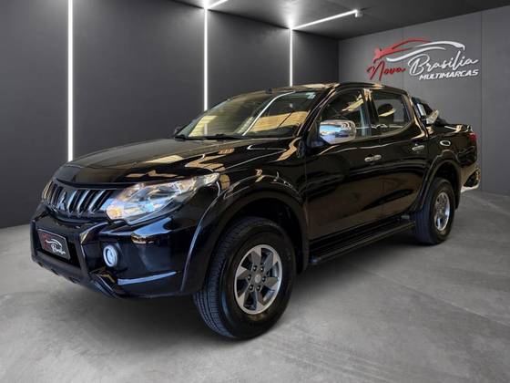 MITSUBISHI L200 TRITON 2.4 16V TURBO DIESEL SPORT HPE CD 4P 4X4 AUTOMÁTICO